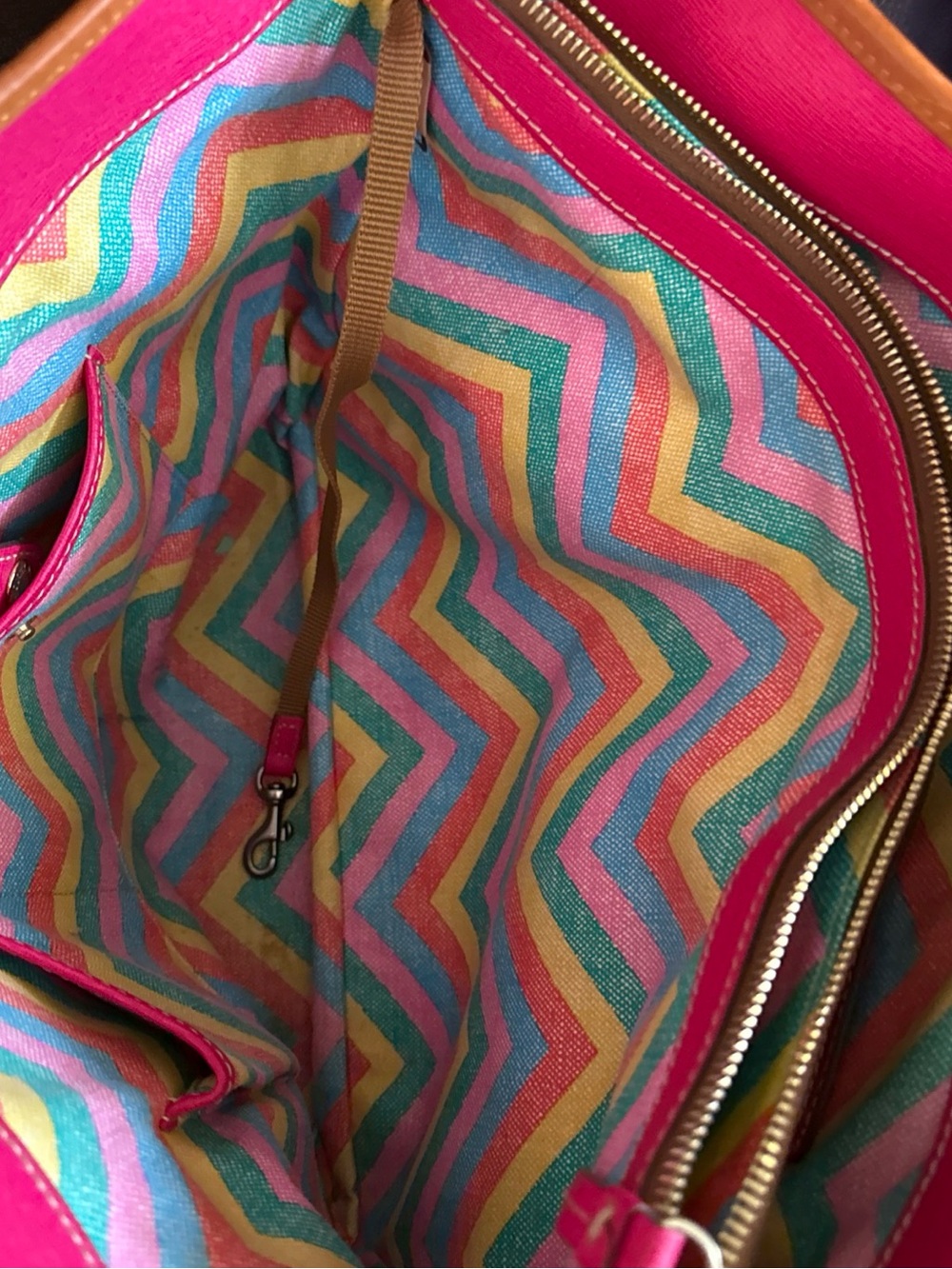 Dooney & Bourke Black and Tan Leather Shoulder Bag - Picture 5 of 7